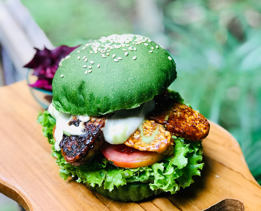 Sayuri-Healing-Food-Vegan-Raw-Food-Training-2-tempeh-burger-2
